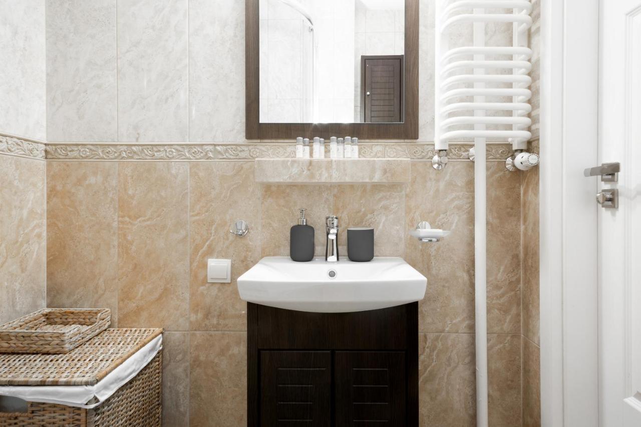 Warsaw New Town Apartments By Renters Bagian luar foto