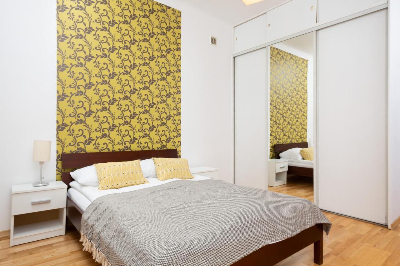 Warsaw New Town Apartments By Renters Bagian luar foto